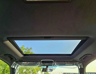 Toyota Land Cruiser GXR || 3.5L PETROL V6 / SMALL DVD / BIG BUMPER / 2 PWR SEAT + LEATHER / SUNROOF / CHROME CLADDING /-17