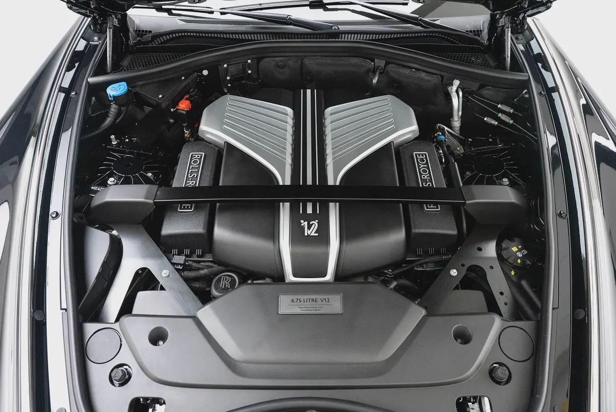 2025 ROLLS ROYCE PHANTOM  | HIGH SPECS | VIP REAR SEATS-8-8