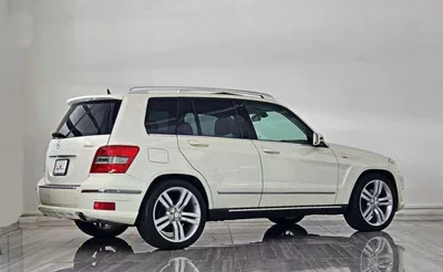 Mercedes Benz GLK300 GE GCC - MERCEDES-BENZ - GLK 300 3.5L-6CYL - PANORAMIC ROOF - EXCELLENT CONDITION --3