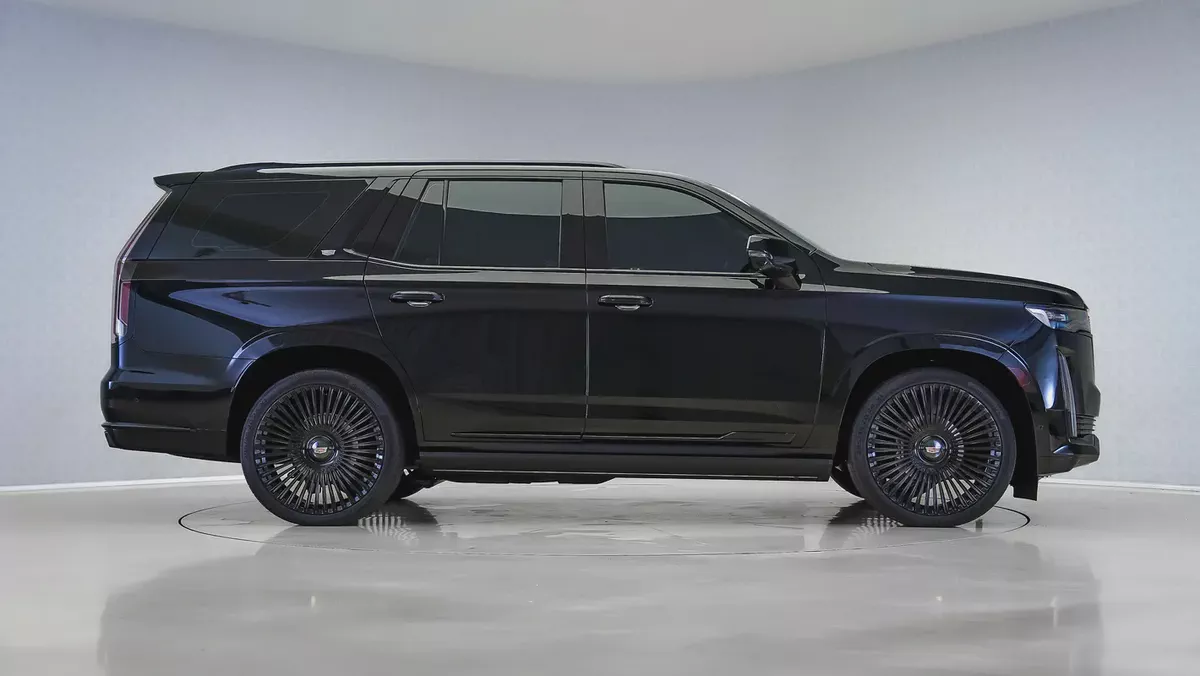2024 Cadillac Escalade Sport Platinum | GCC Specs | Cadillac Warranty & Service May 2028-2-2