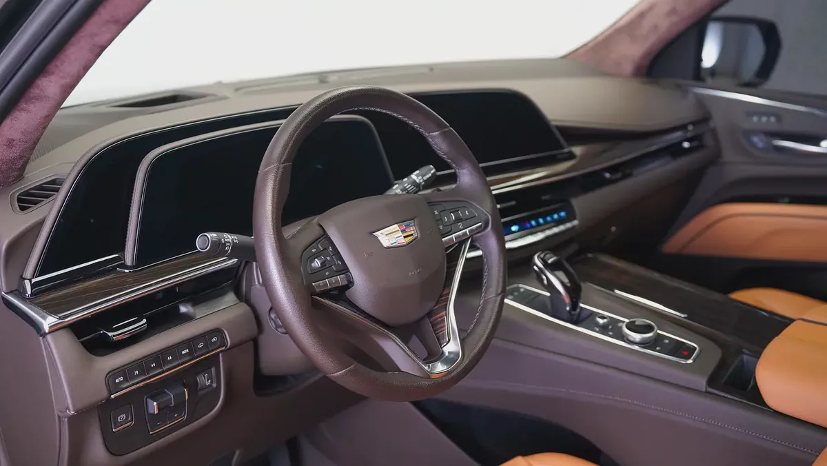 2024 Cadillac Escalade Sport Platinum | GCC Specs | Cadillac Warranty & Service May 2028-3-3