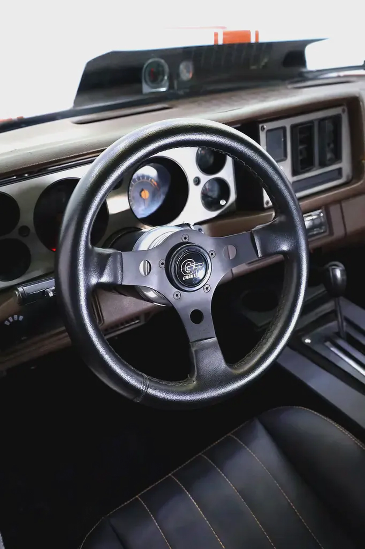CHEVROLET CAMARO Z28 - V8 350 - BODY BY FISHER IN PERFECT CONDITION DAILY USE