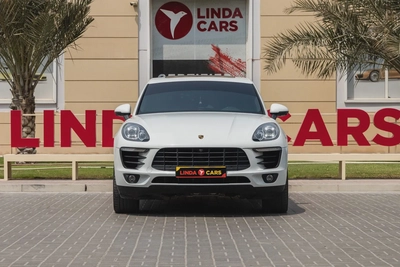 Porsche Macan S-7