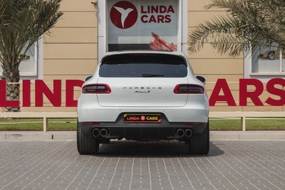 Porsche Macan S-2