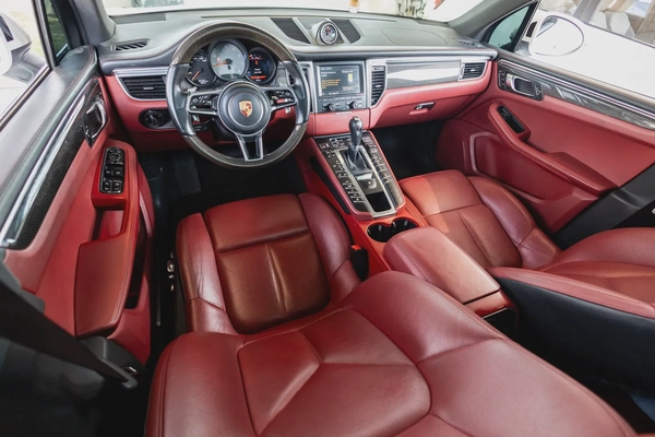 Porsche Macan S