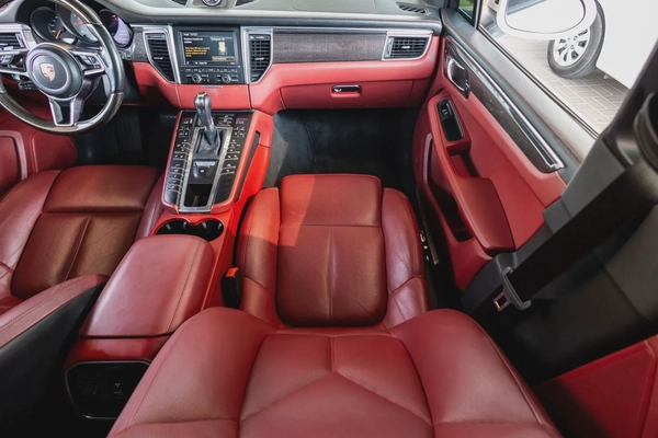 Porsche Macan S
