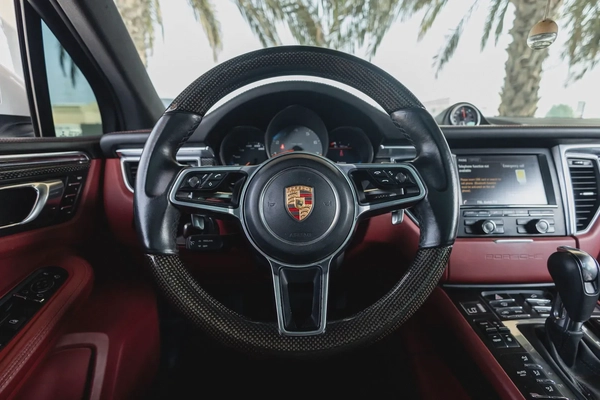 Porsche Macan S