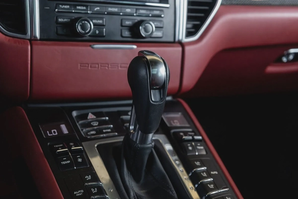 Porsche Macan S
