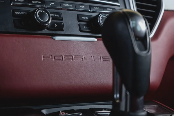 Porsche Macan S