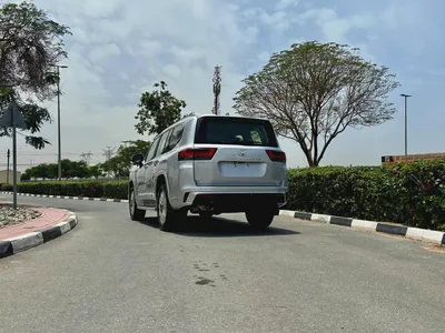 Toyota Land Cruiser VXR 2026 4.0  GCC Specs - Brand New!-5