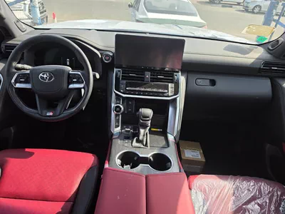 TOYOTA LAND CRUISER GR SPORT PETROL 2026-6
