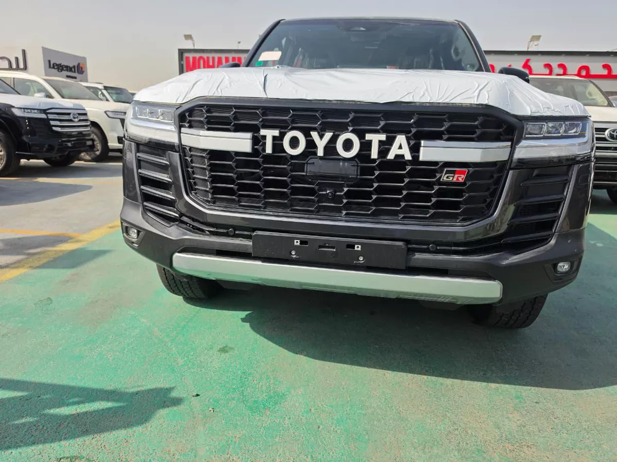 TOYOTA LAND CRUISER GR SPORT PETROL 2026-4-4