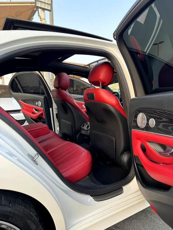 Mercedes-Benz E 300 2018, American Specs