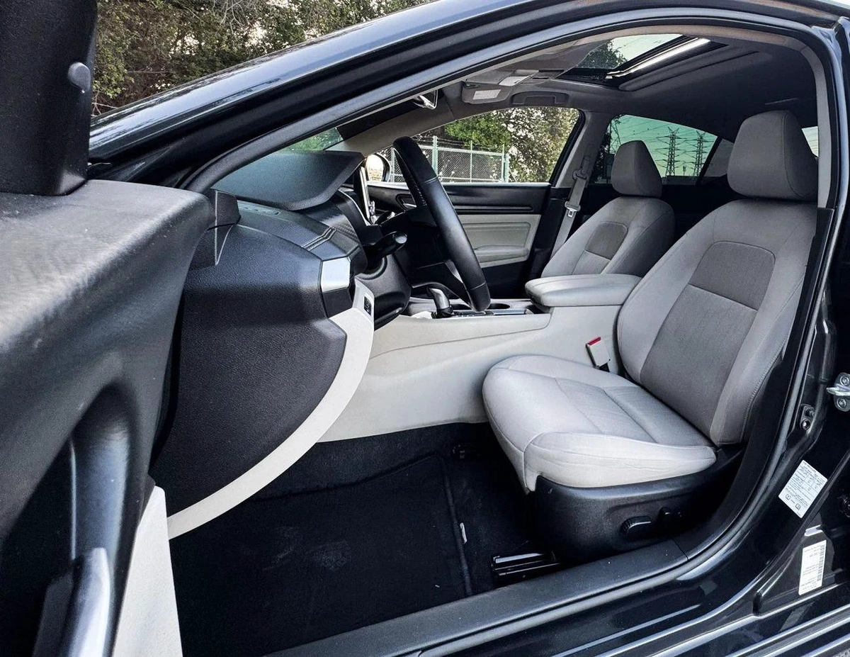 Nissan Altima SL Nissan Altima | 2.5 L | 2021 | GCC | Accident-Free | In Excellent Condition-5-5