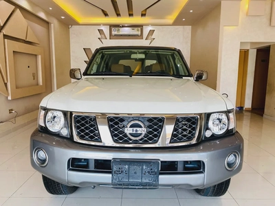 Nissan Patrol Safari Super Safari 2020 GCC Specs-3