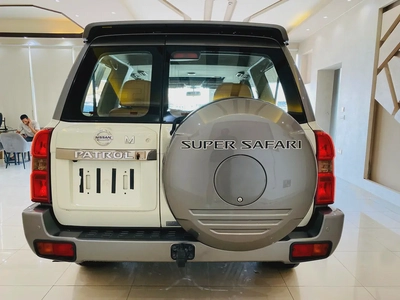 Nissan Patrol Safari Super Safari 2020 GCC Specs-8