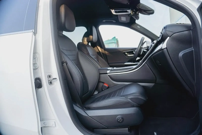 2024 Mercedes-Benz GLC 300 4MATIC, American Specs - GCC Ready!-17