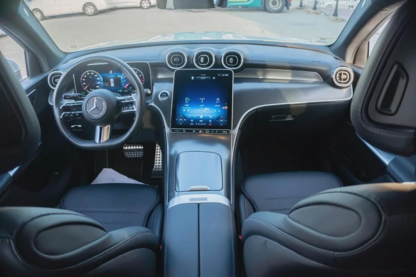 2024 Mercedes-Benz GLC 300 4MATIC, American Specs - GCC Ready!