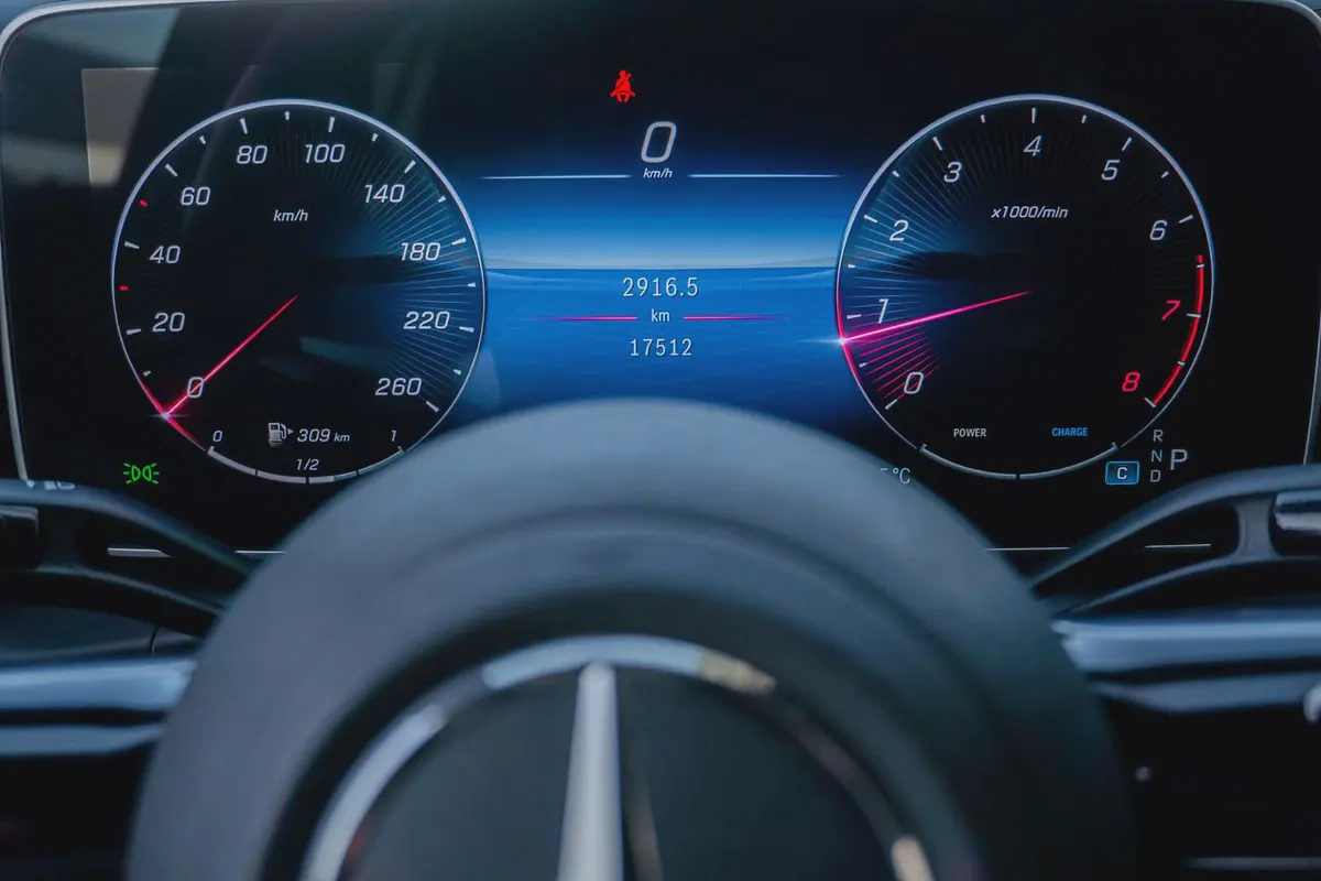 2024 Mercedes-Benz GLC 300 4MATIC, American Specs - GCC Ready!-15-15