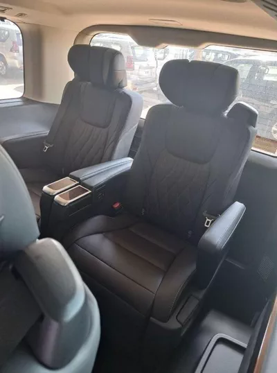 Toyota Granvia PREMIUM GRANVIA 3.5L-15