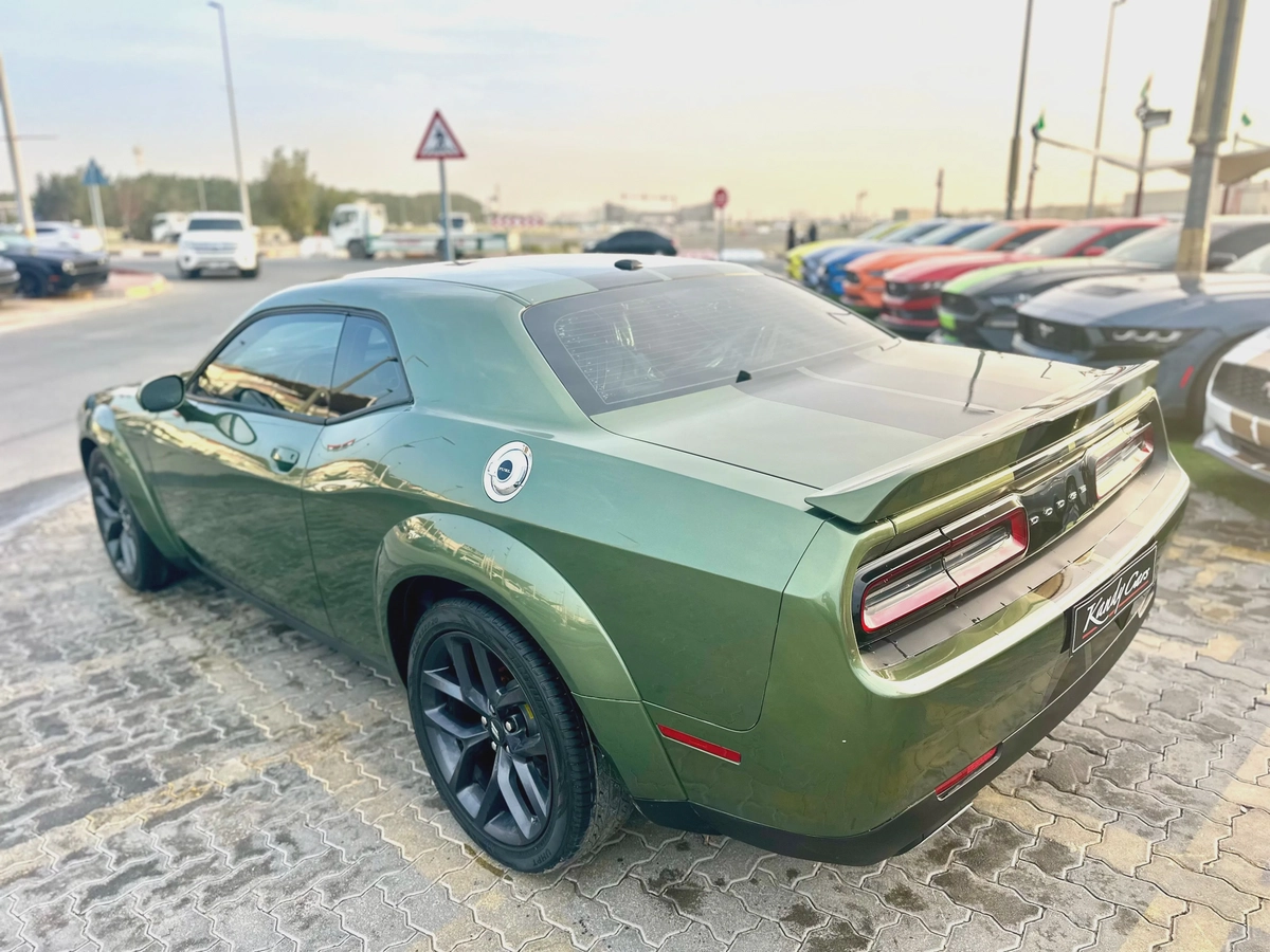 2021 Dodge Challenger SXT-8-8