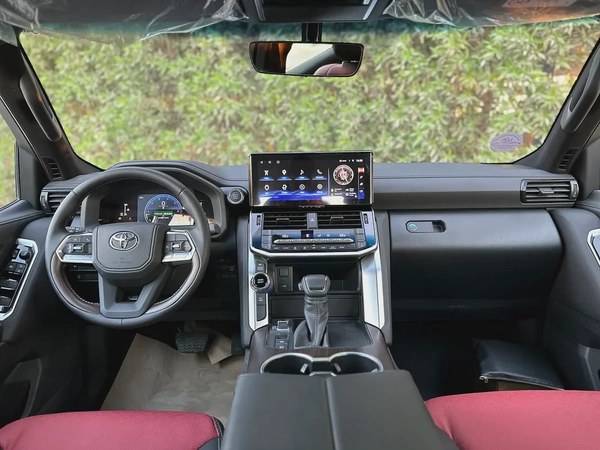 Toyota Land Cruiser GXR