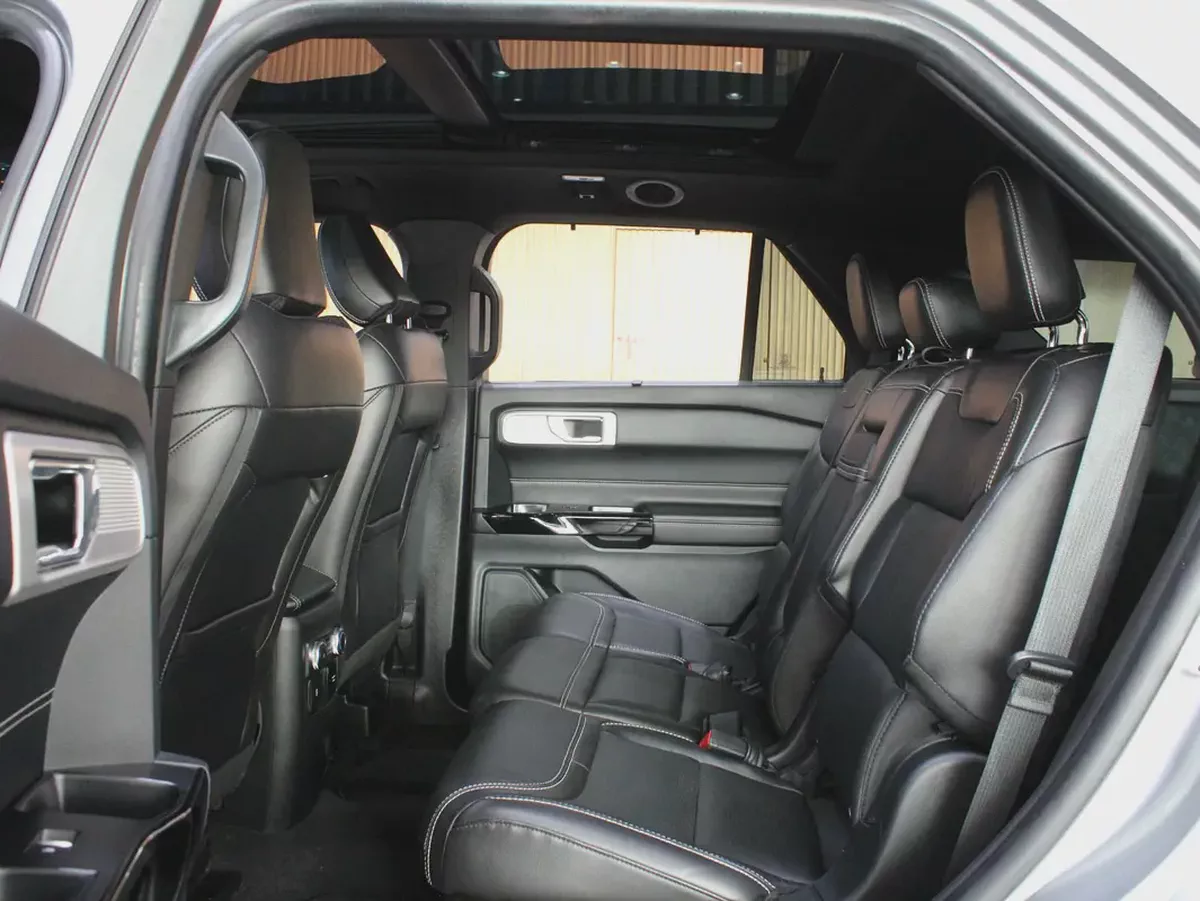 Ford Explorer ST 2022 GCC Specs - Low Mileage - Full Service History-10-10