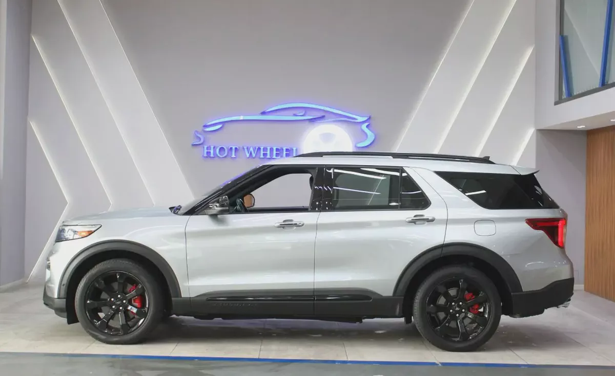 Ford Explorer ST 2022 GCC Specs - Low Mileage - Full Service History-6-6