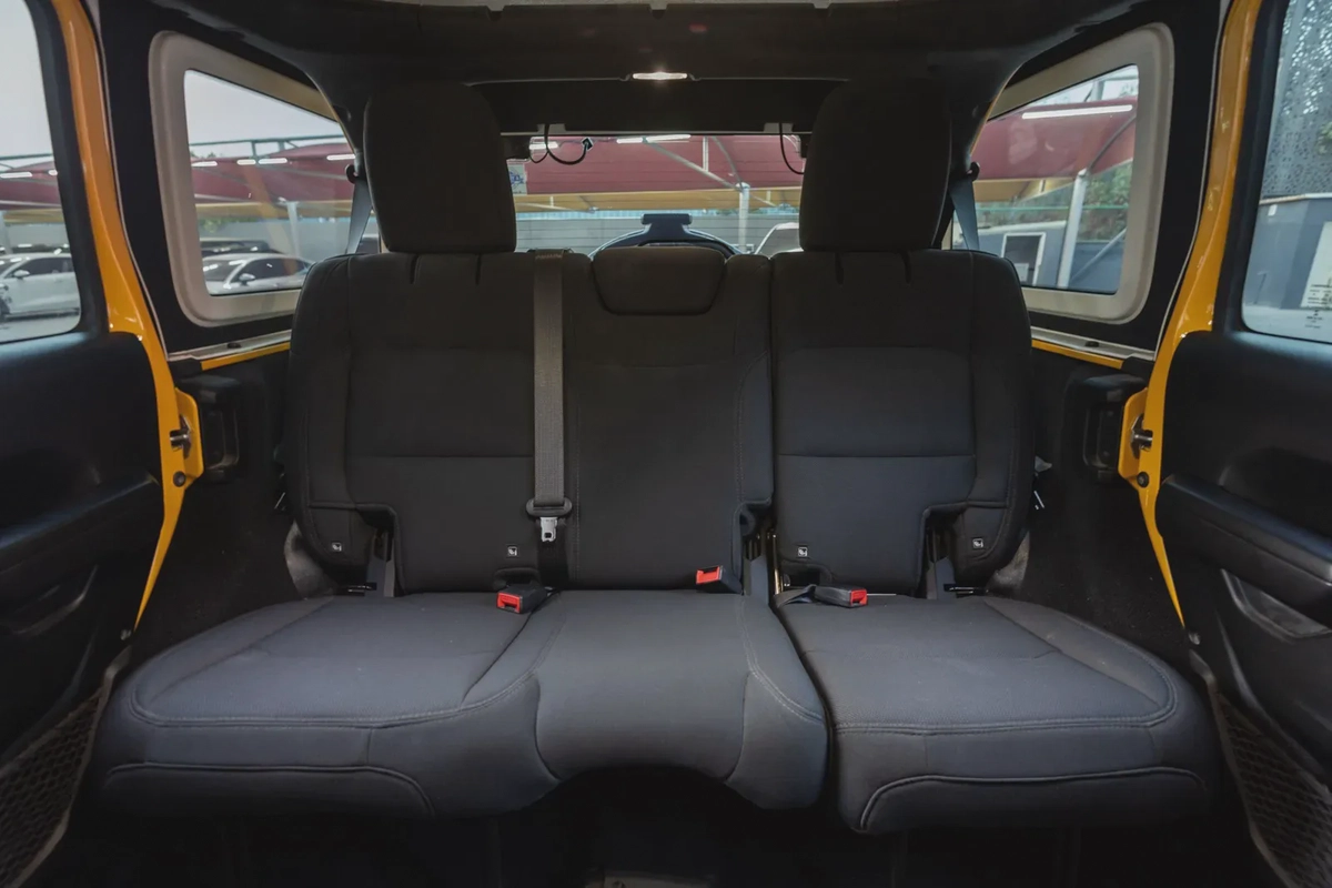 Jeep Wrangler Unlimited 2021-16-16