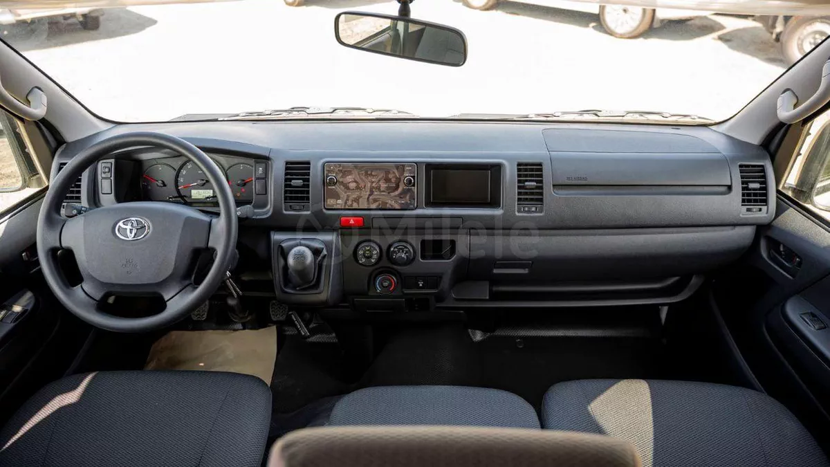 Toyota Hiace TOYOTA HIACE HR-15-0