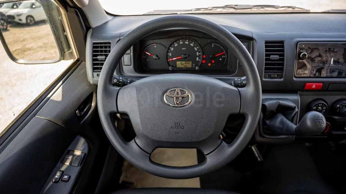 Toyota Hiace TOYOTA HIACE HR-17-0