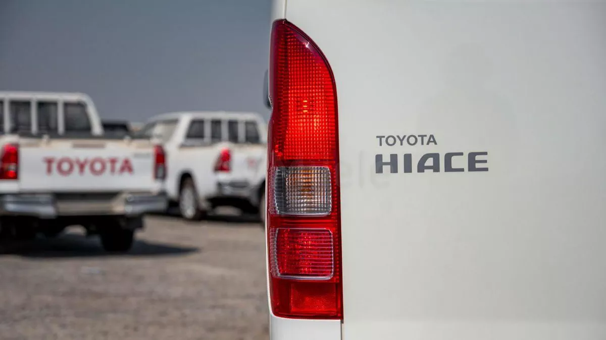 Toyota Hiace TOYOTA HIACE HR-8-0