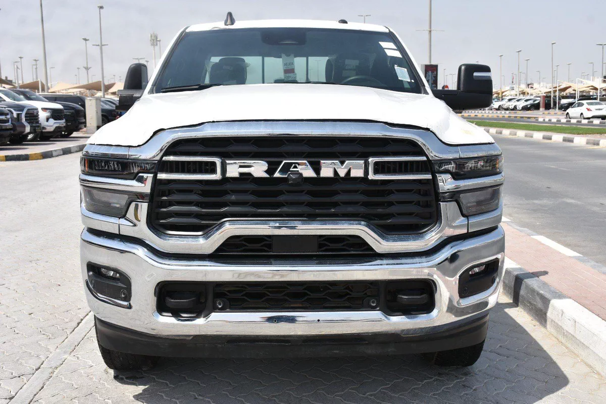 ( NEW ) RAM 2500 TRADESMAN ( 6.4 ) WHITE | 2025-10-10