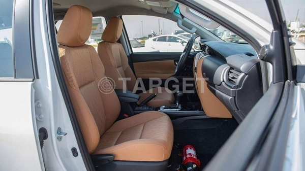 Toyota Fortuner EXR FORTUNER 2.7L 4WD