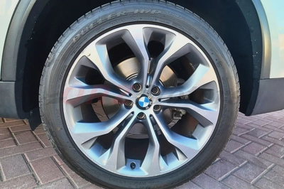 2014 BMW X5 XDrive50i (7 Seater / 2 keys available)-2