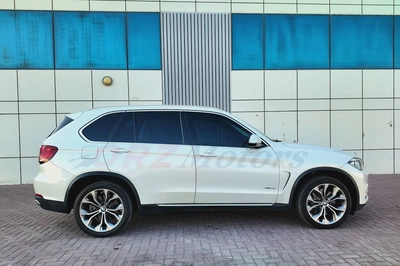 2014 BMW X5 XDrive50i (7 Seater / 2 keys available)-6