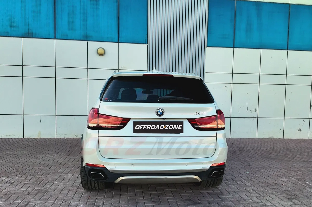 2014 BMW X5 XDrive50i (7 Seater / 2 keys available)-4-4