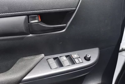 Toyota Hilux SGLX TOYOTA HILUX 2.4 med options power window-12