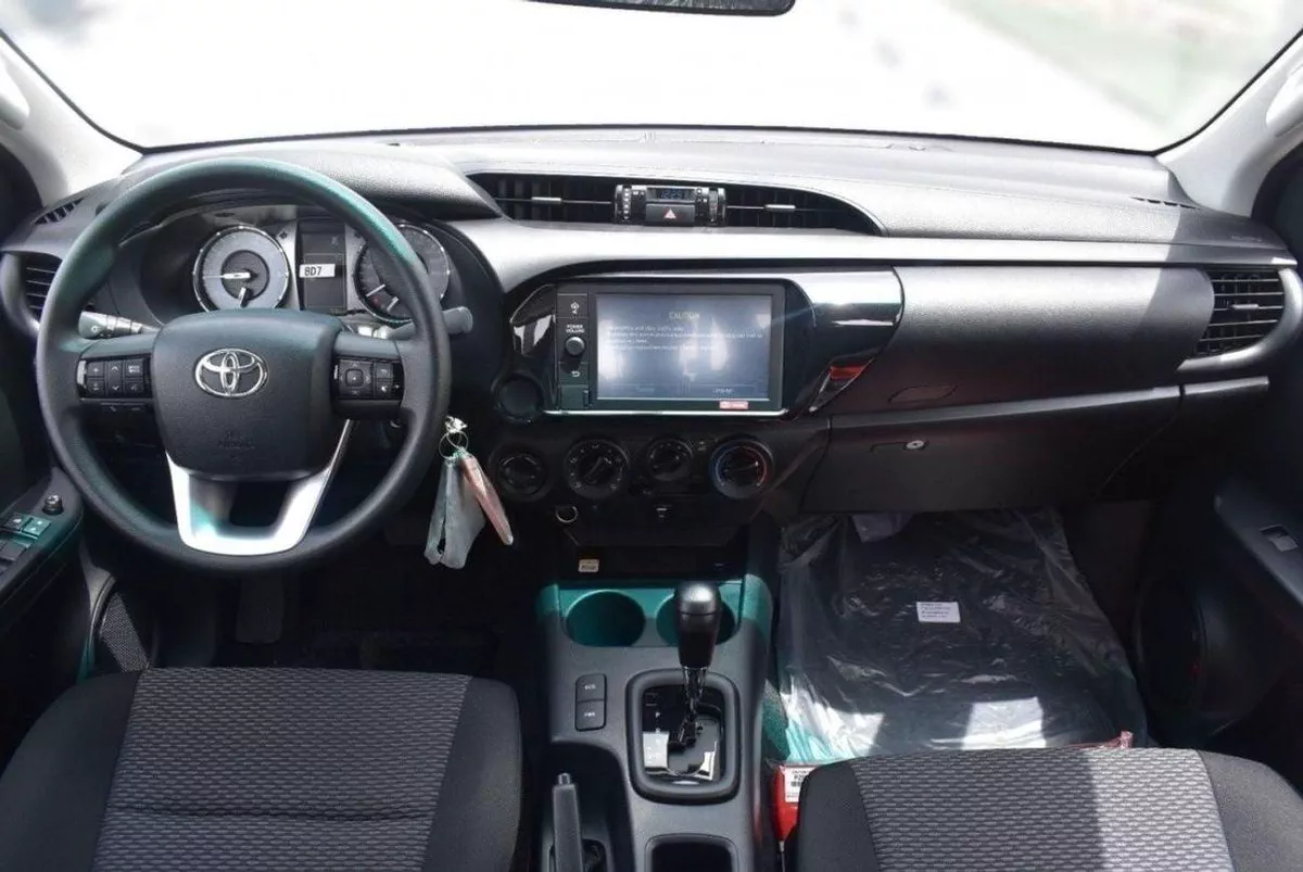 Toyota Hilux SGLX TOYOTA HILUX 2.4 med options power window-4-0