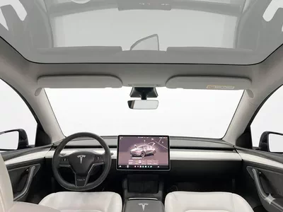 Tesla Model Y LONG RANGE AWD GCC SPECIFICATION -TESLA CENTRE DUBAI-10