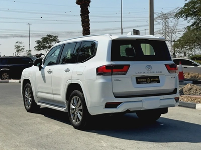 2022 Toyota Land Cruiser VXR 3.5 Twin Turbo, GCC Specifications-4
