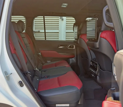 2022 Toyota Land Cruiser VXR 3.5 Twin Turbo, GCC Specifications-11