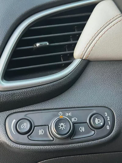Well Maintained 2019 Chevrolet Trax LT | GCC Specs-10