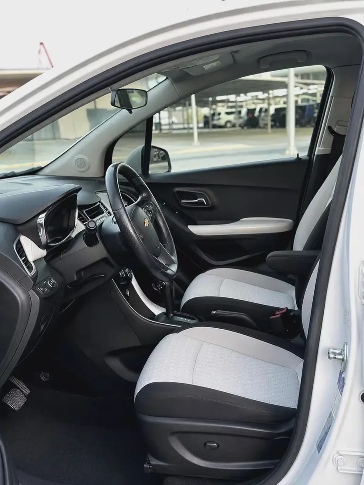 Well Maintained 2019 Chevrolet Trax LT | GCC Specs-6-6
