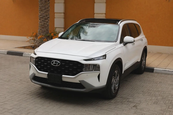 SANTA FE 2.5L ( COMFORT PLUS ) - GCC SPECS - UNDER WARRANTY UNTIL OCT 2028 - ACCIDENT FREE -