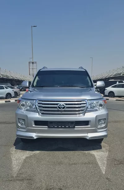 TOYOTA LANDCRUSIER VXR 5.7 L 2014 GCC-2