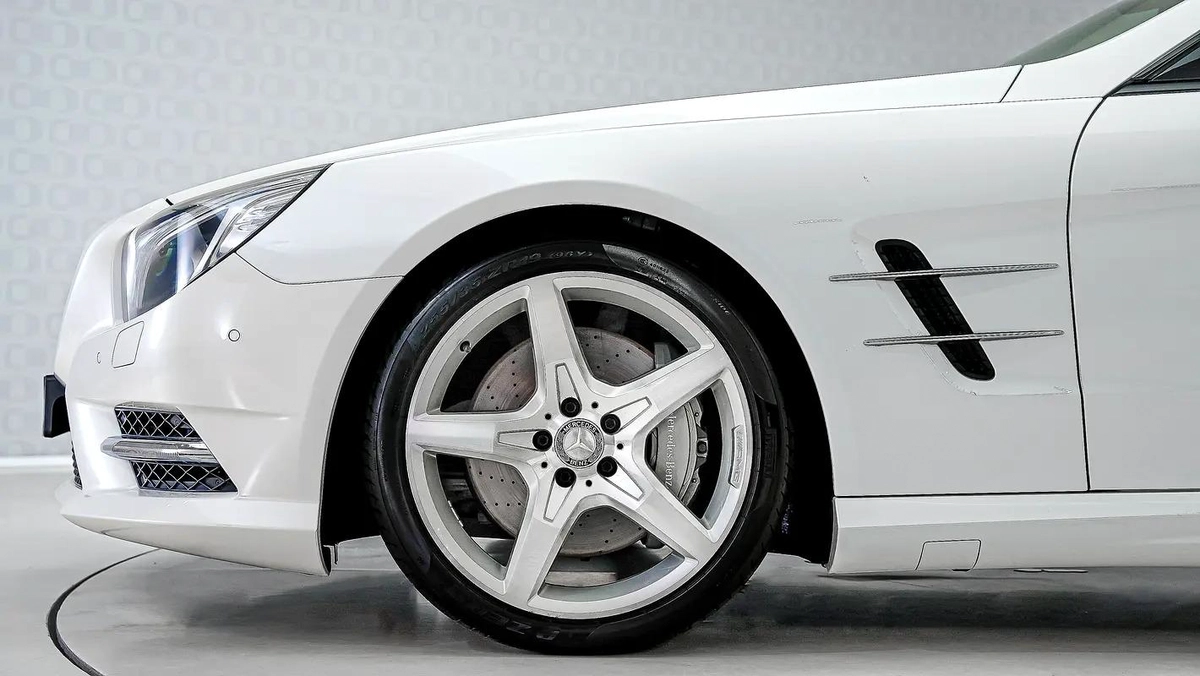 Mercedes-Benz SL-Class SL 500-5-5