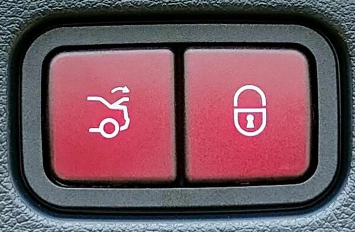 Mercedes Benz E300 AMG Full Option Agency Warranty 2026 GCC-12-12