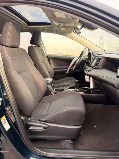 Toyota RAV4 XLE 2.5L / Sunroof, 4WD Full option-15