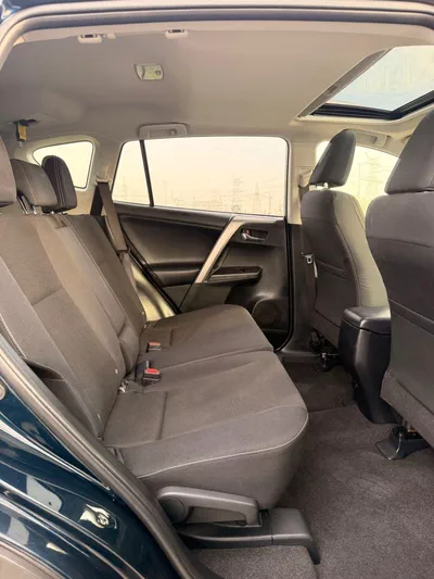 Toyota RAV4 XLE 2.5L / Sunroof, 4WD Full option-16